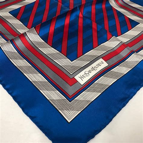 foulard yves saint laurent seconda mano|Vintage Yves Saint Laurent Foulard .